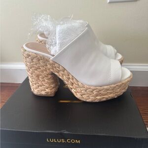 NWT! Lulu's Cream Woven Platform Sandals